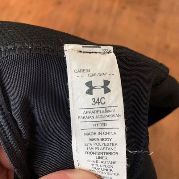 Under Armour 34C fitted racer back strappy bra - Picture 3 of 3